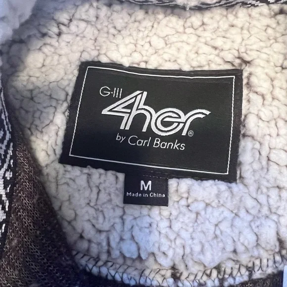 NWT Women's Chicago Cubs Sherpa Vest Size Medium (B5) - Picture 5 of 5